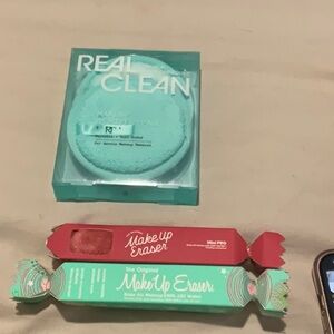MakeUp Eraser Set with Makeup Remover Pads